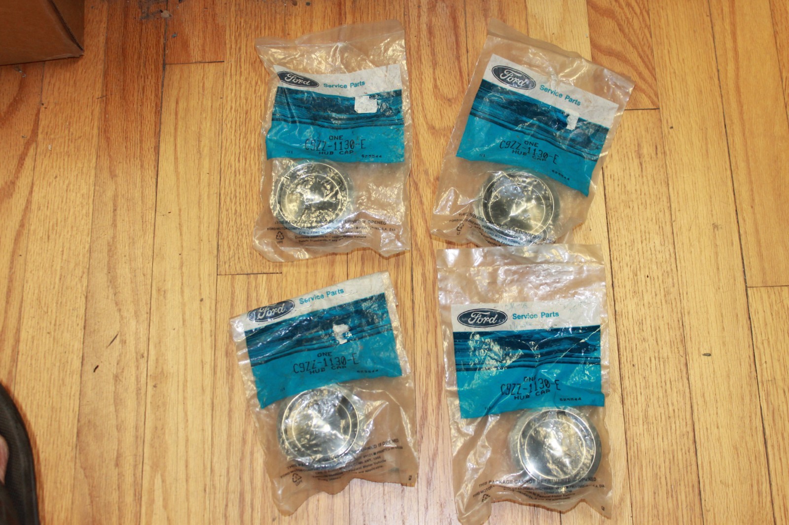 Genuine Ford NOS C9ZZ Boss 302 429 Cobra jet Magnum 500 wheel centers set of 4