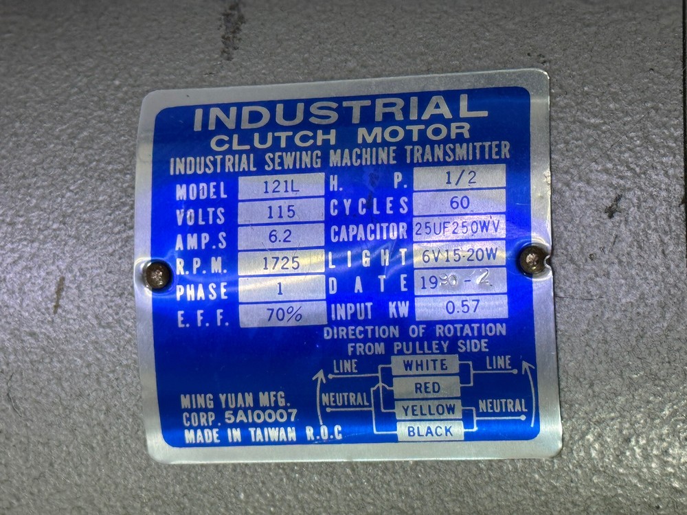 121L INDUSTRIAL CLUTCH MOTOR SEWING MACHINE TRANSMITTER TESTED