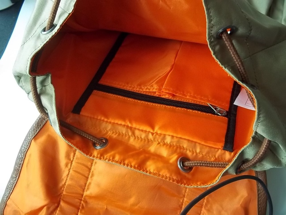 Benrus Scout backpack. Khaki. B3KH. New with defect (missing 1 magnetic lock).