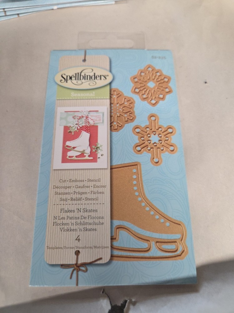 Spellbinders Dies Flakes N Skates