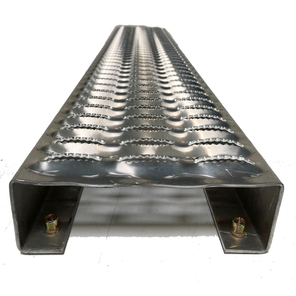 Peterbilt 589 DPF Box Step 45"