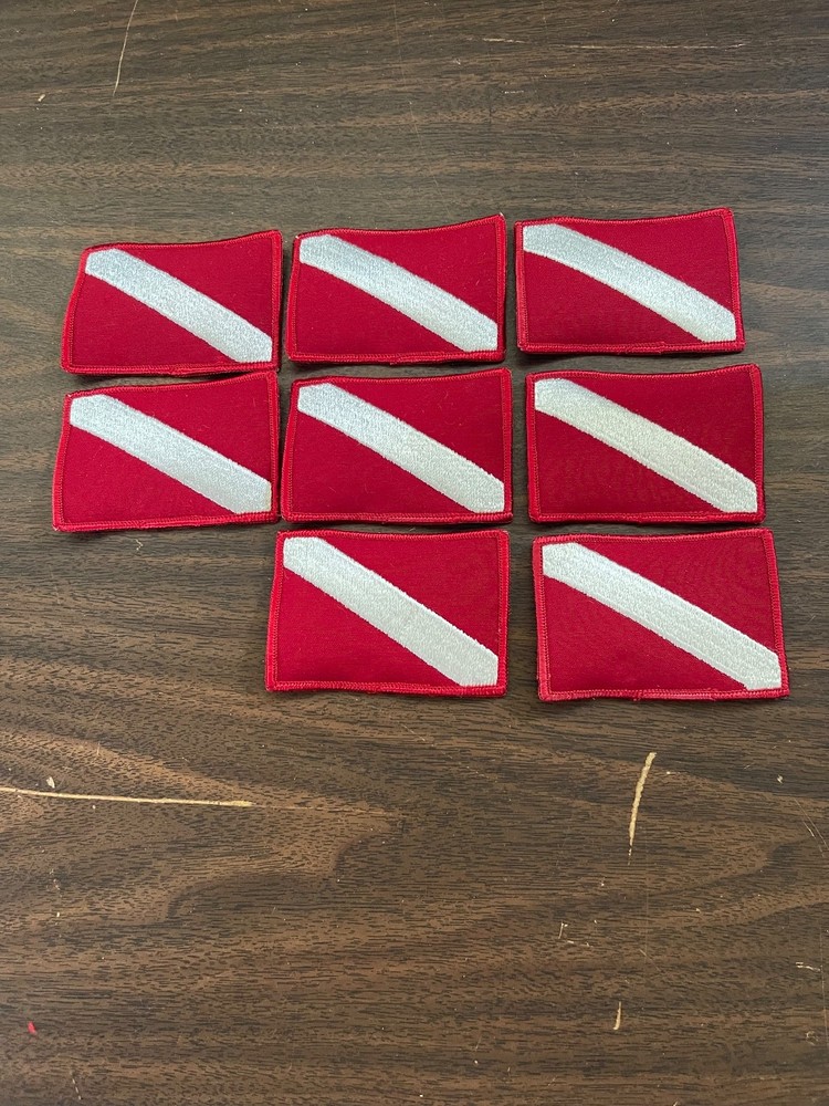 8 Divers Patches
