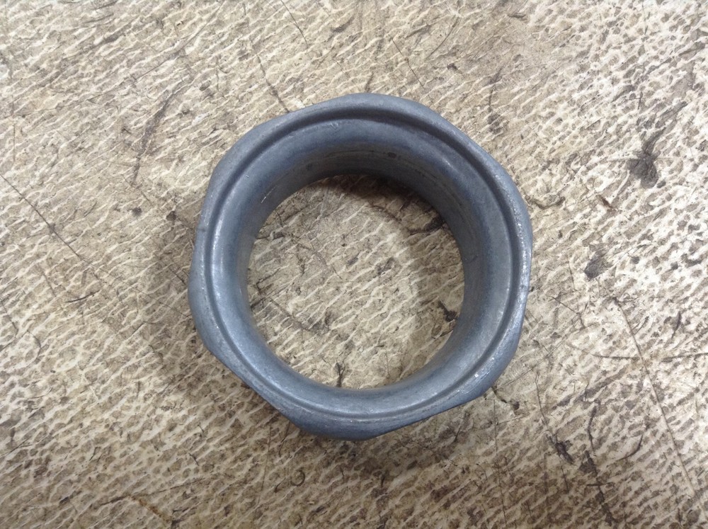 United Lab 2-1/2" Lock Nut New (OK)