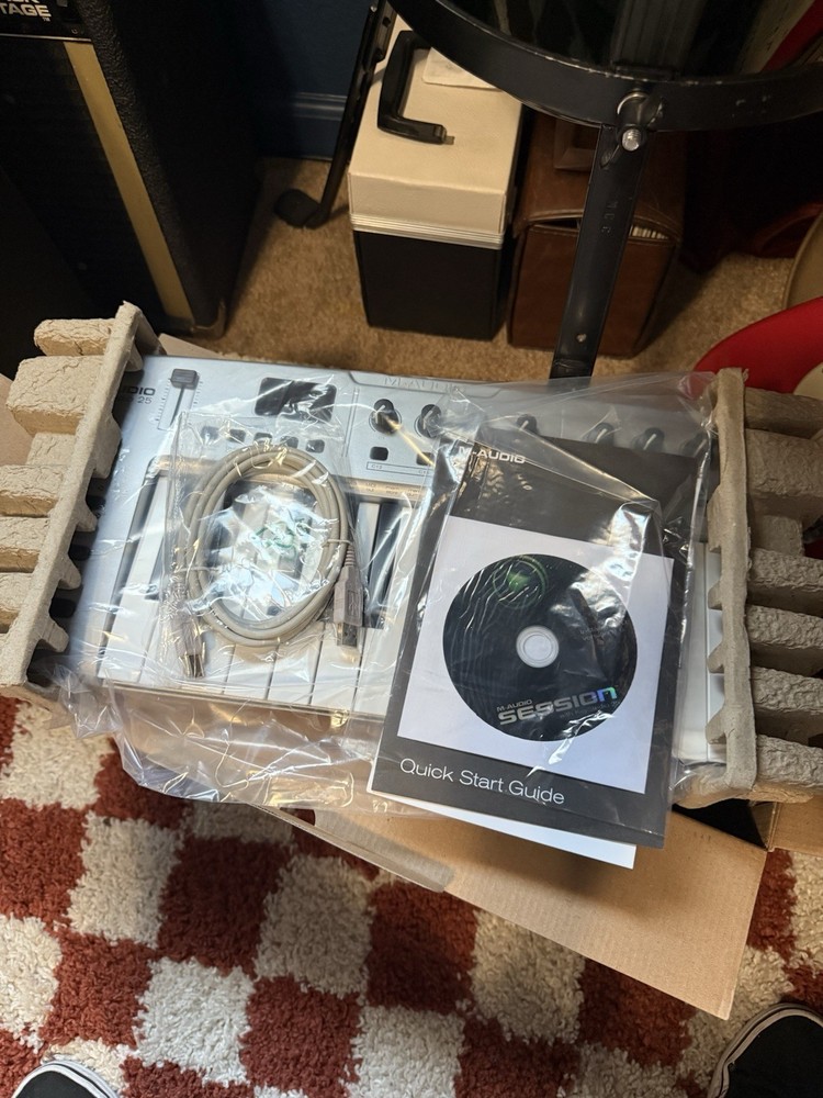 M-Audio KeyStudio 25 USB Keyboard MIDI Controller USB MIDI Controller