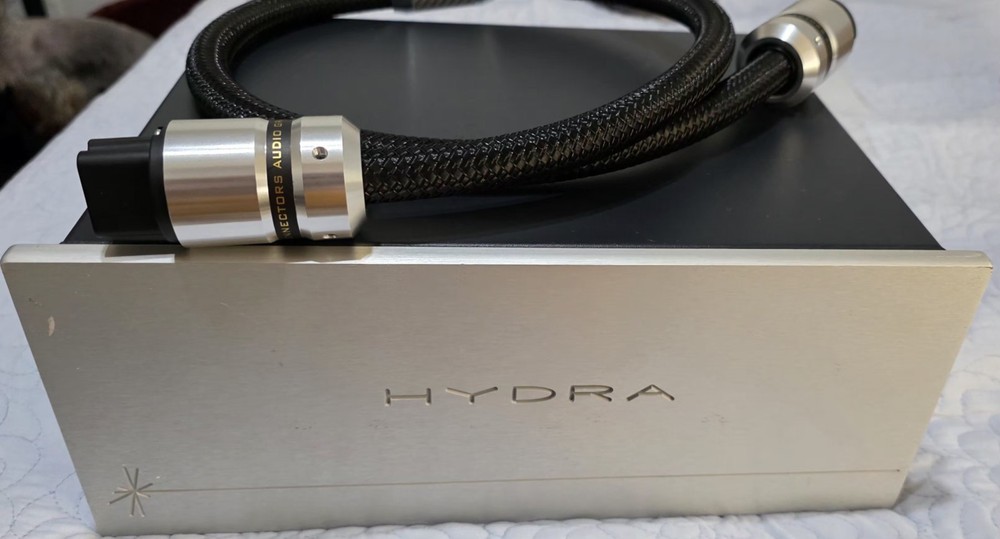 Shunyata Hydra 8 V2