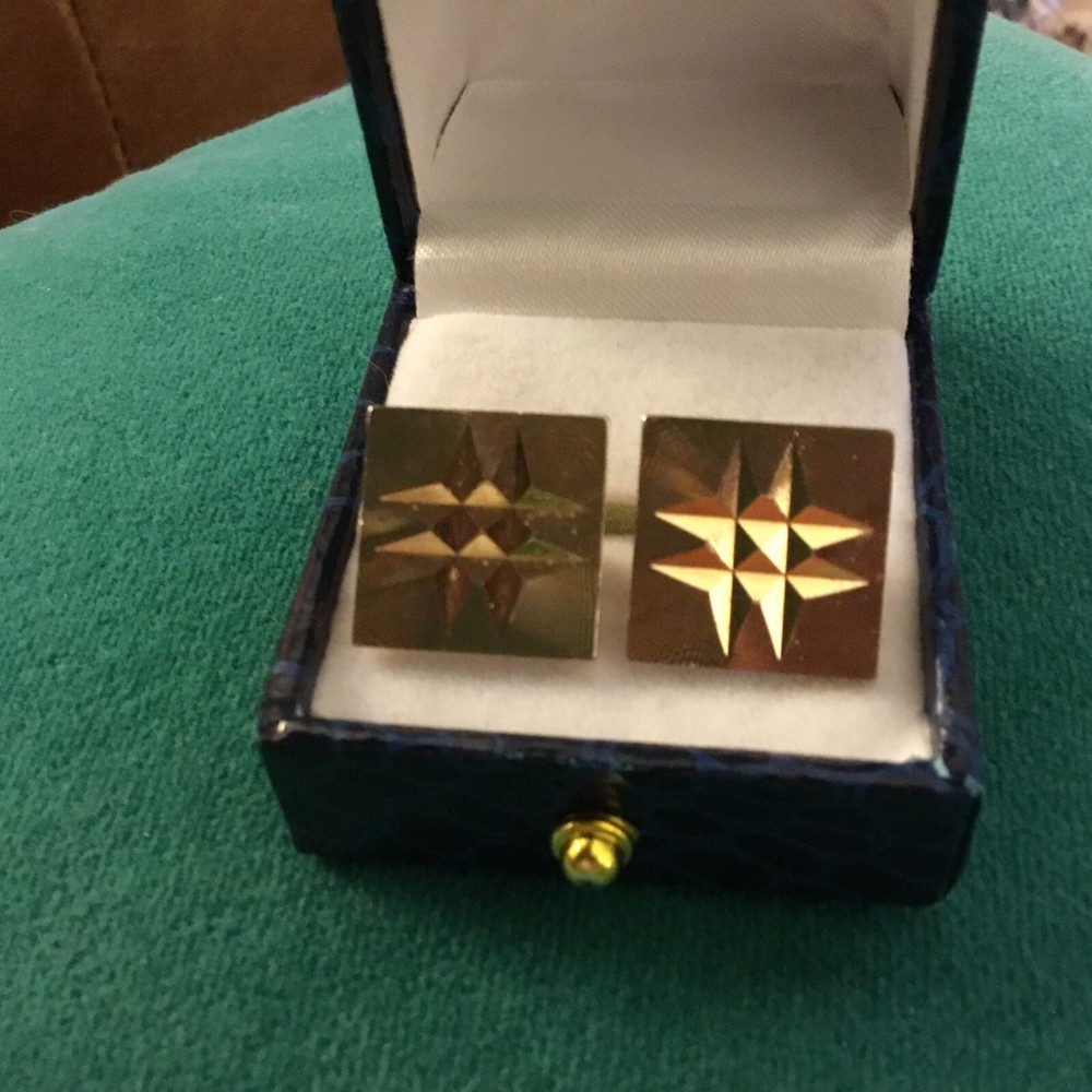 Diamond Cut Gold Tone