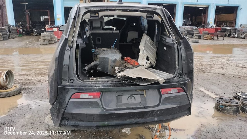 LEFT REAR DOOR WINDOW REGULATOR OEM 2017 BMW I3