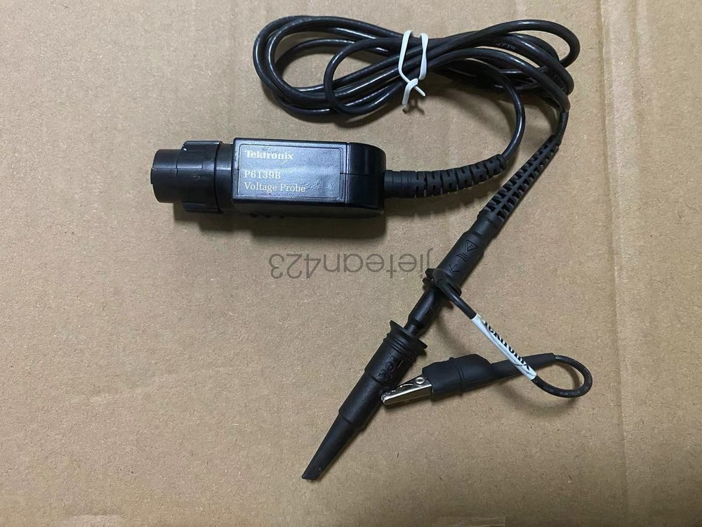 Tektronix P6139B Voltage Probe