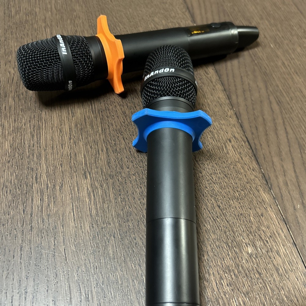 InAndon 2 Wireless Microphone’s Karaoke Battery Powered Power On Great Condition