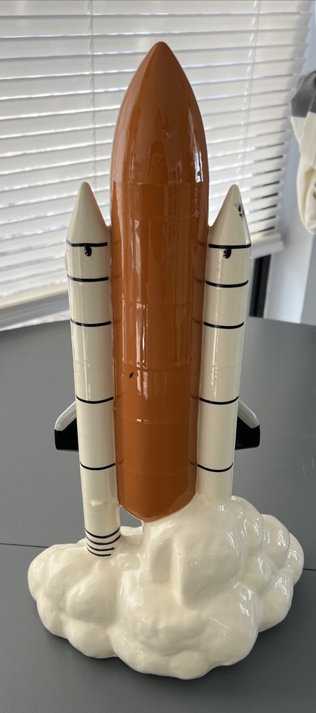 NASA Space Shuttle Orbiter Discovery Full Stack Desk Display RARE Ceramic