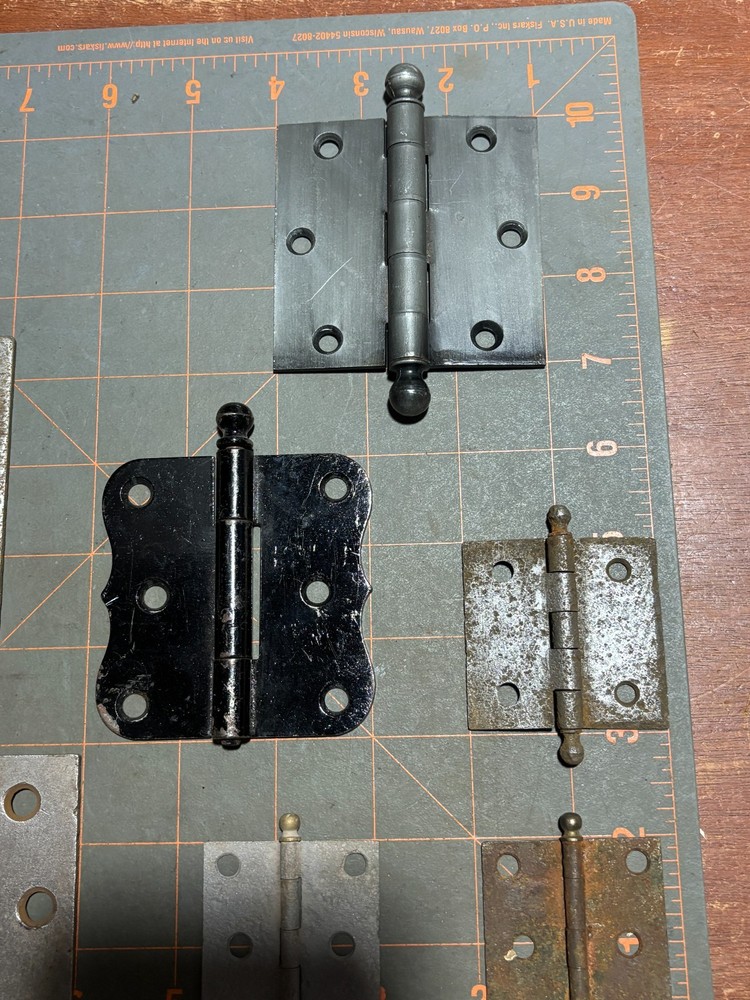 7 Vintage Cannonball Tip Hinges. Various sizes.
