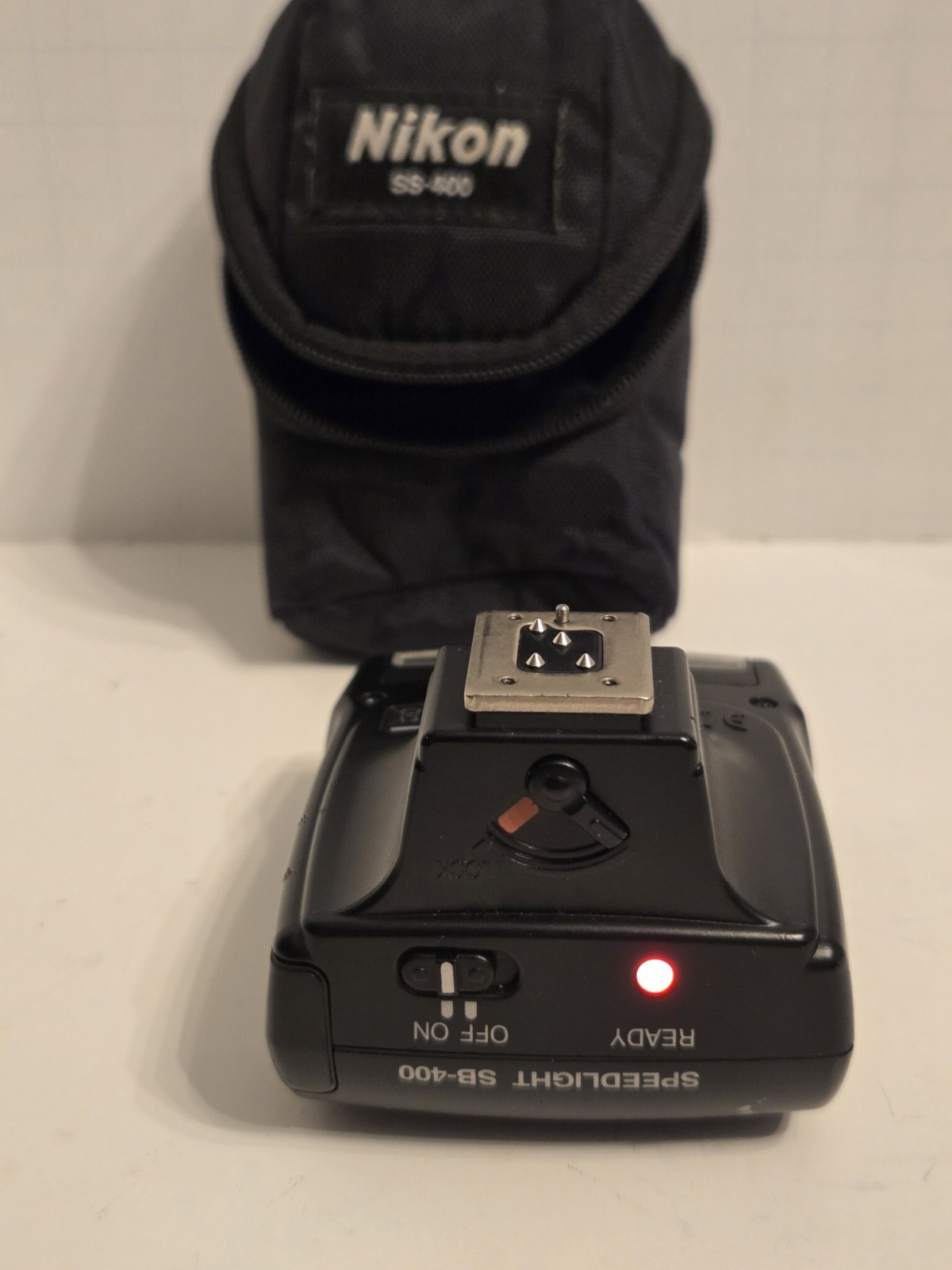 Nikon Speedlight SB-400 Shoe Mount Flash for Nikon..Video Attatched