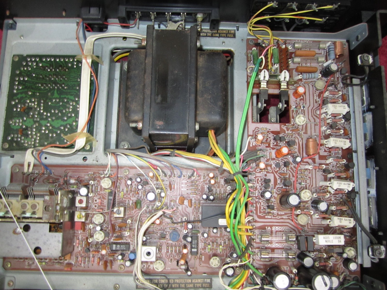 Marantz 2226B Stereo Receiver Cleaned Tested * Amp Works Fine, AM/FM Not working