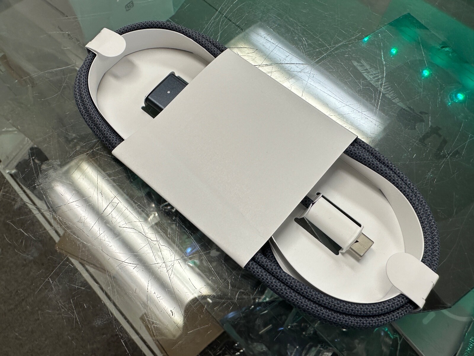 Genuine Apple USB-C to MagSafe 3 Cable (2 m) 2 Meter -Midnight- New - MPL43AM/A