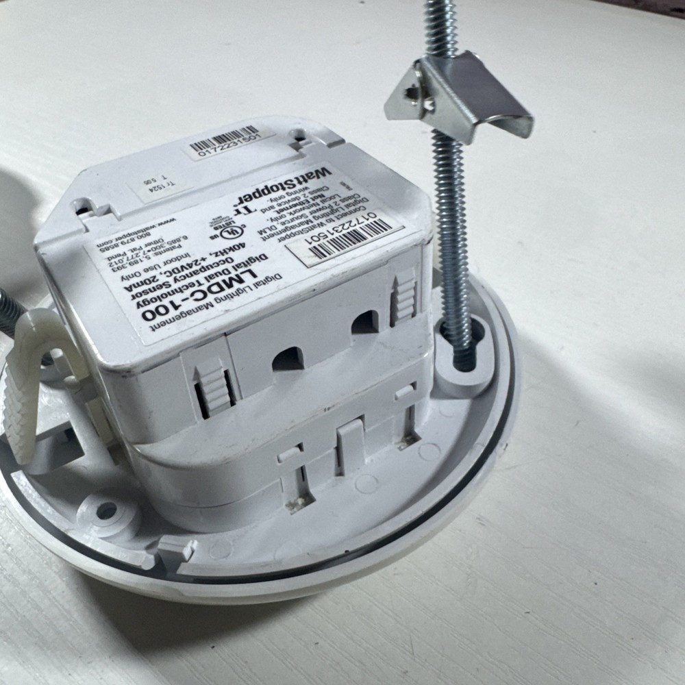 READ (2) Wattstopper LMDC-100 DLM Dual Tech Sensor Ceiling Mount UNTESTED