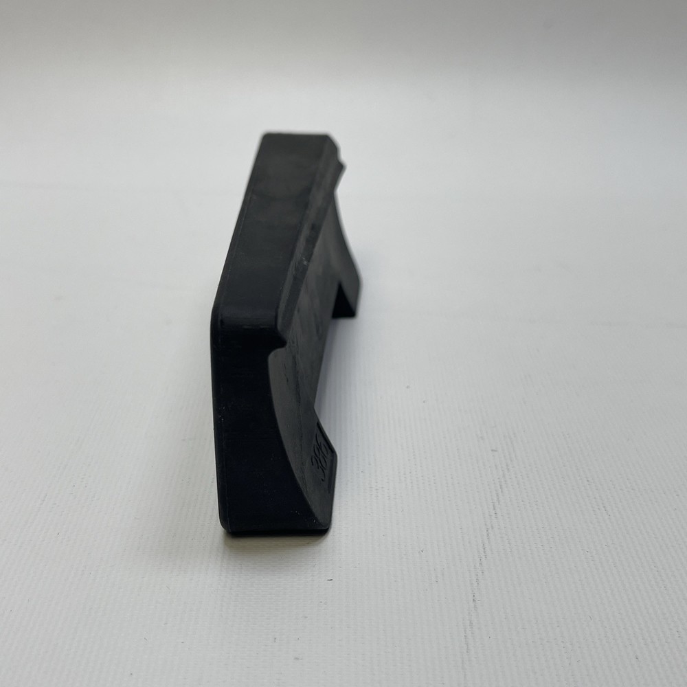 Thule Traverse Fit-Kit Replacement Rubber Pad Thule Replacement Pad #386