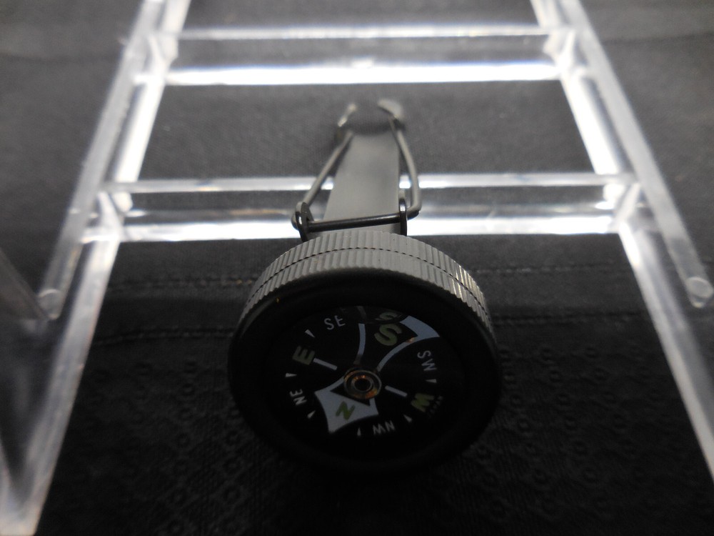 Compasses(3),1 Hunting field compass (works) + 2 engineer compass (needing work)