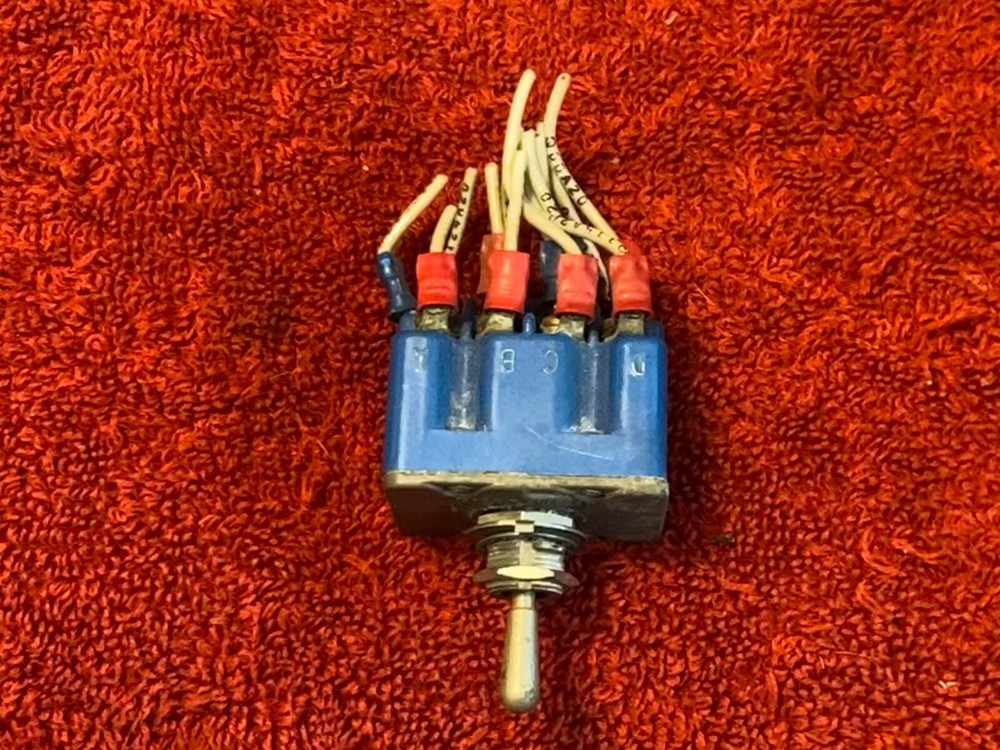 MICRO SWITCH 3 POSITION TOGGLE SWITCH P/N 4TL11-72