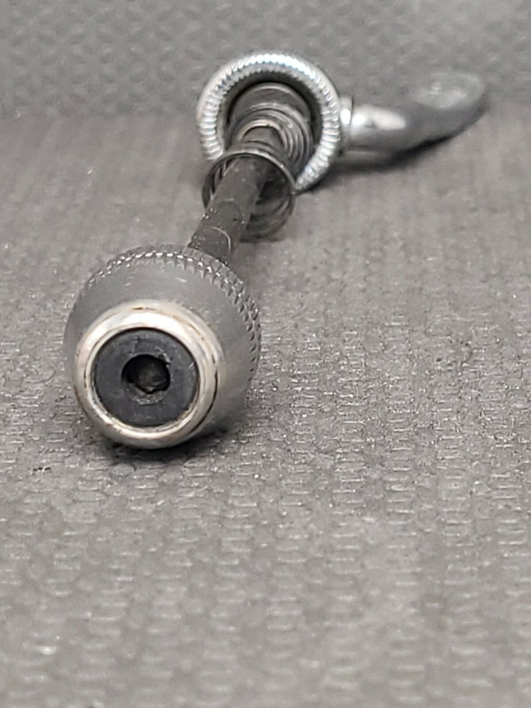 Shimano Front Quick Release Skewer 100 mm Silver