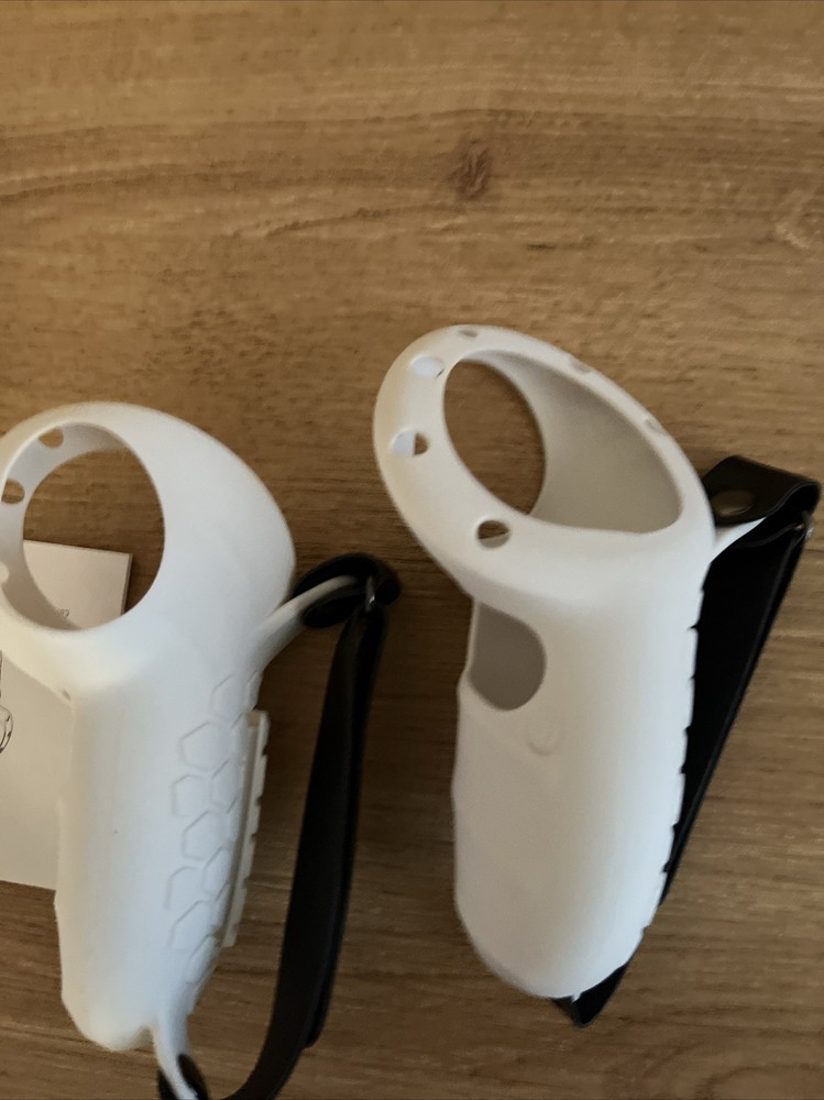 Controller Grips Cover Compatible with Quest 3 White Silicone NEW