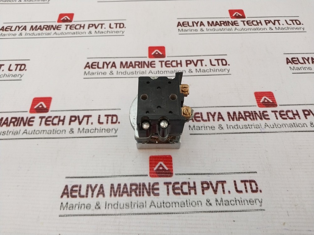 Cutler-Hammer 0277 Push Button Indicating Light