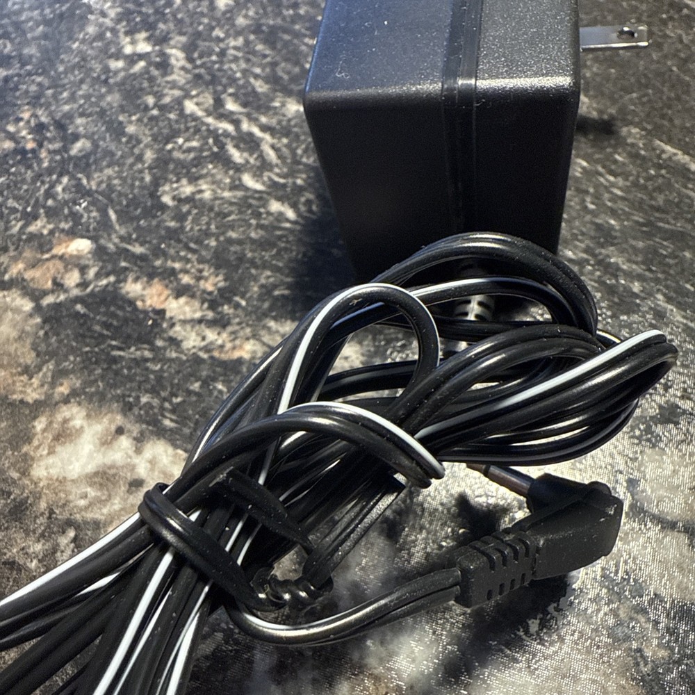 Sewing Genie Mini Sewing Machine With Bonus Mini-Stitcher EUC