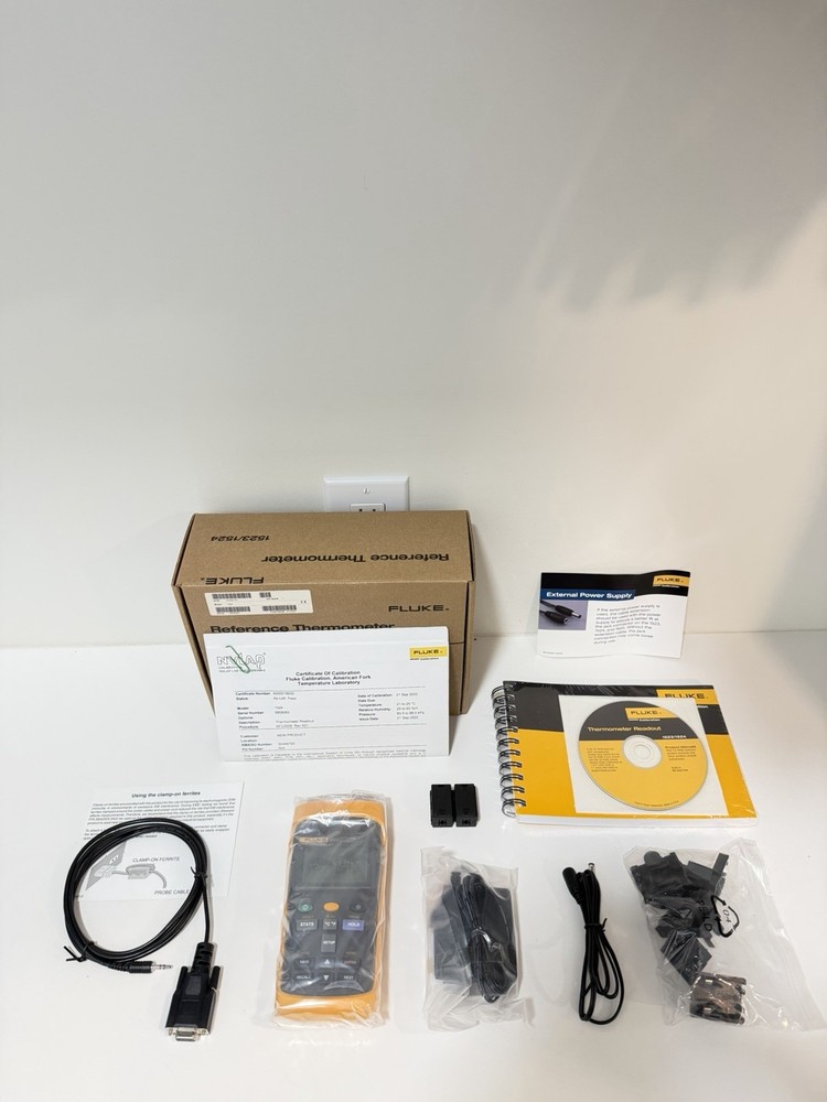 FLUKE 1524 REFERENCE THERMOMETER W/ PROBE & BAG (TESTED) FREE SHIPPING