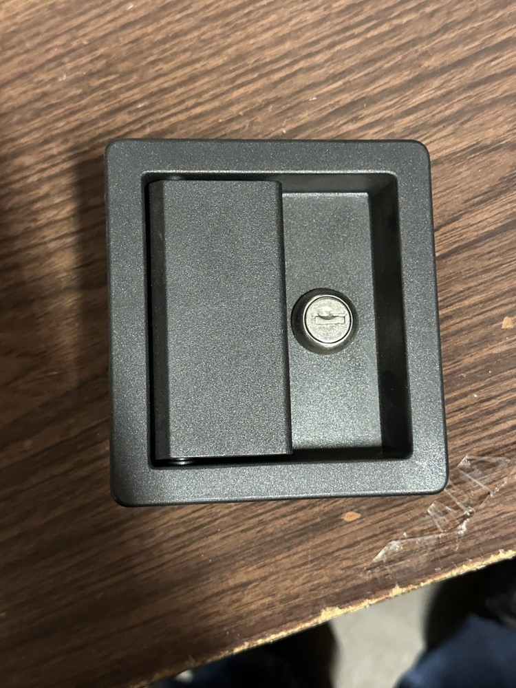 Avion Compartment Door Latch *New* (BR1)