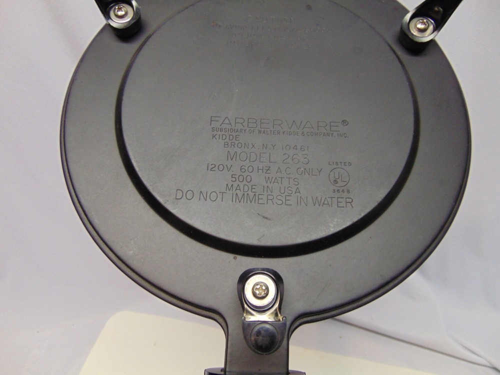 Vintage Farberware Automatic Electric Crepe Maker #263 9" round surface black