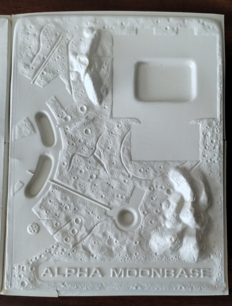 Lunar Models Jupiter II 8" Diameter W/Alpha Moonbase. Read Description