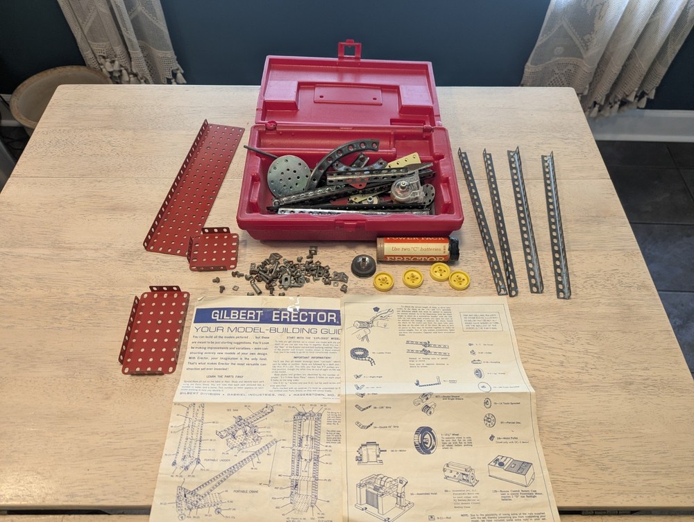 Vintage 1970s Gilbert Erector Set Parts Plastic Case
