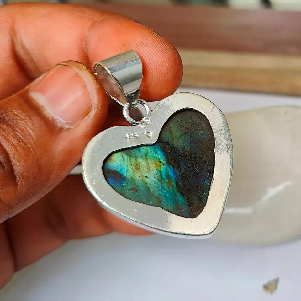 Heart Labradorite Pendent Solid 925 Sterling Silver Beautiful Silver Pendent MK*