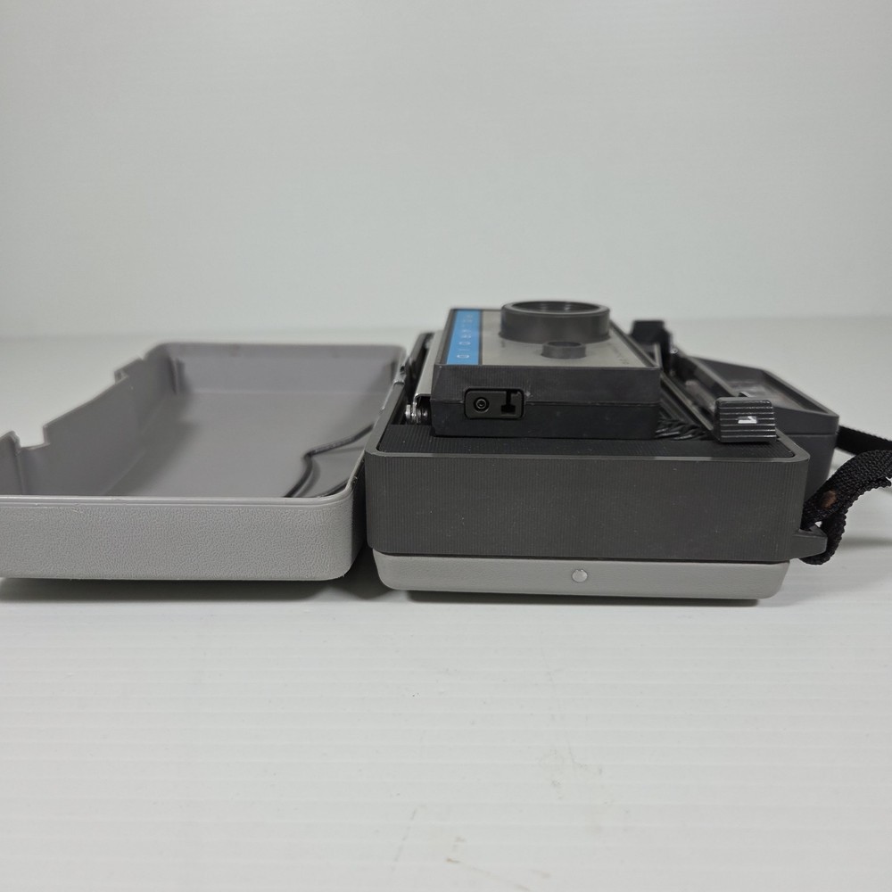 Vintage Polaroid Automatic 210 Land Camera with Model 268 Flash - Untested