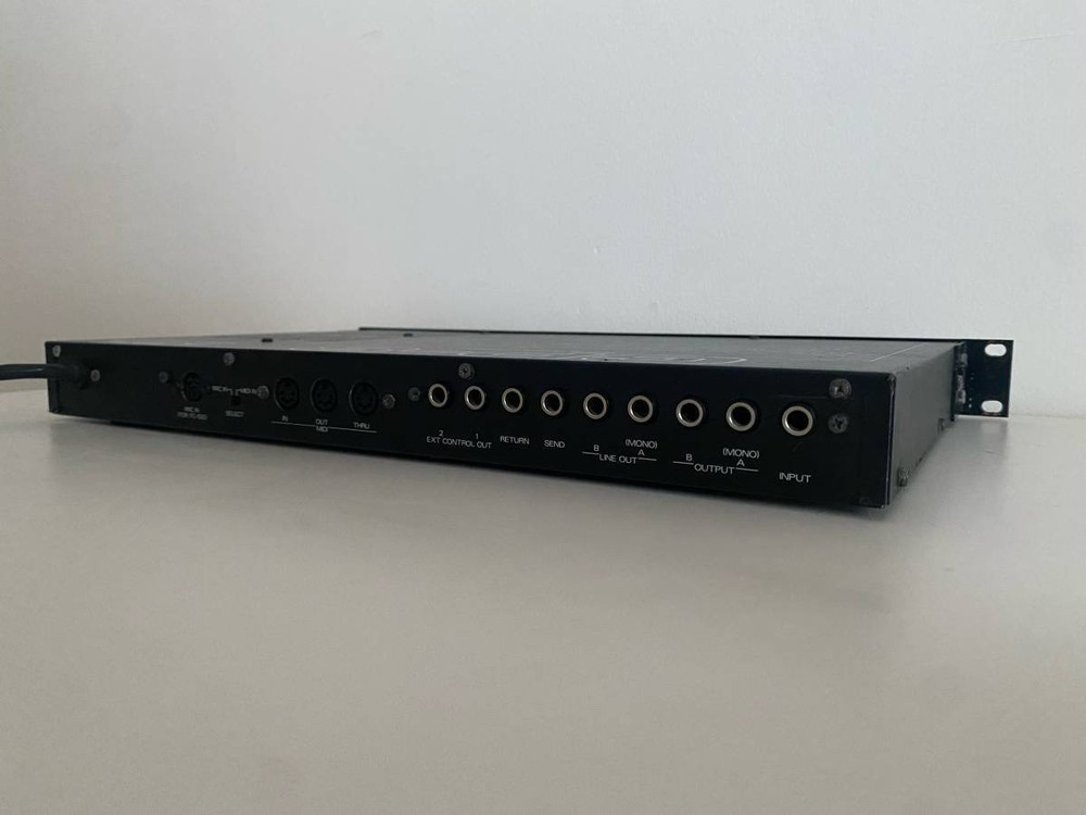 Roland GP-8 Rackmount Guitar Effects Processor Made in Japan