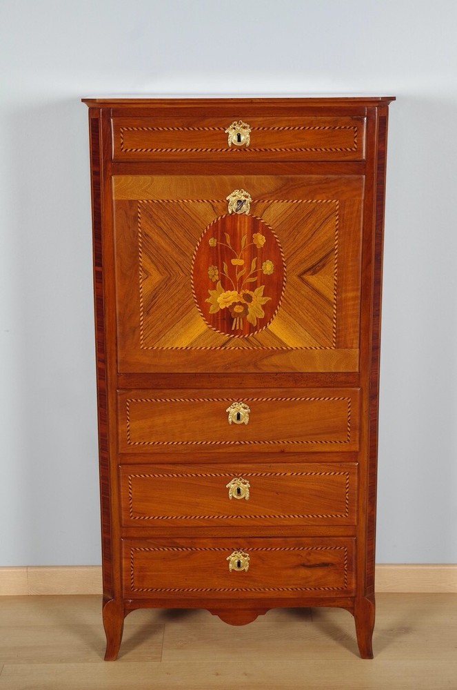 Secretary era Transition marquetry