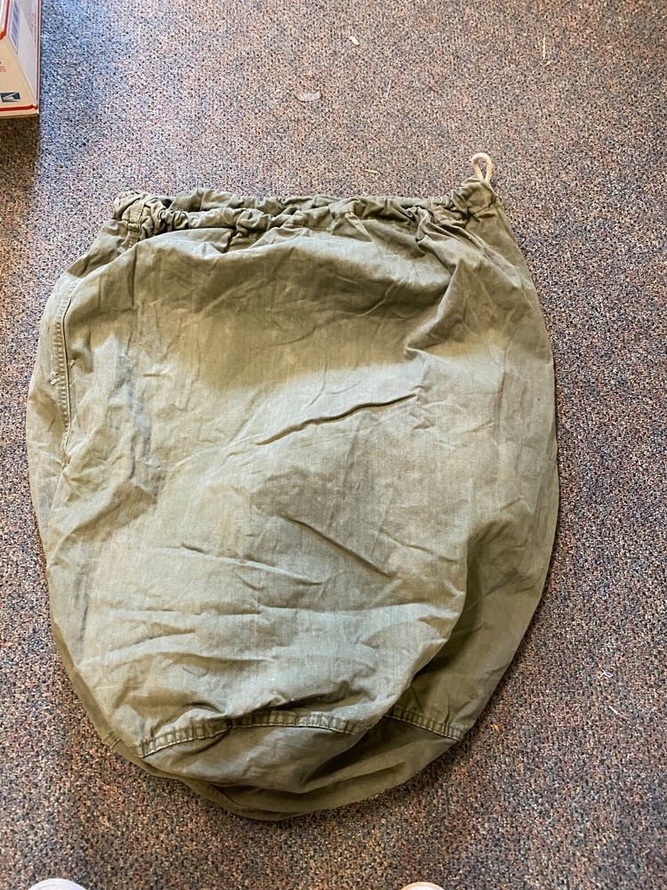 ORIGINAL POST WWII KOREAN WAR US ARMY INFANTRY BARRACKS LAUNDRY CARRY BAG-1950