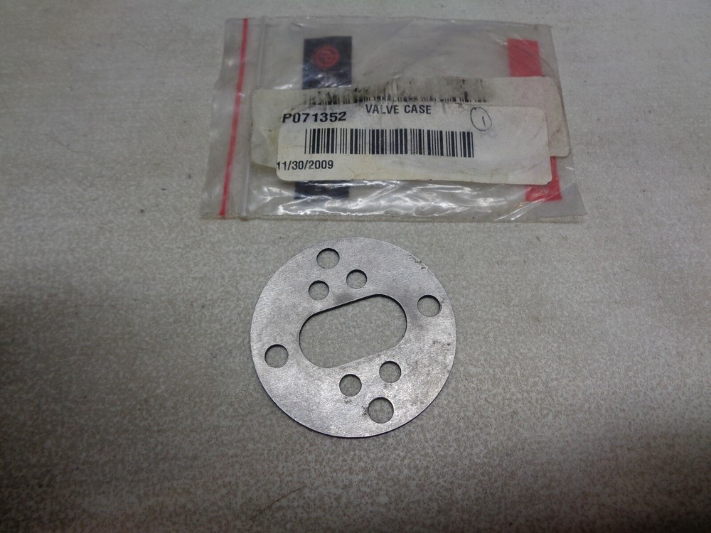 Chicago Pneumatic Valve Case P071352
