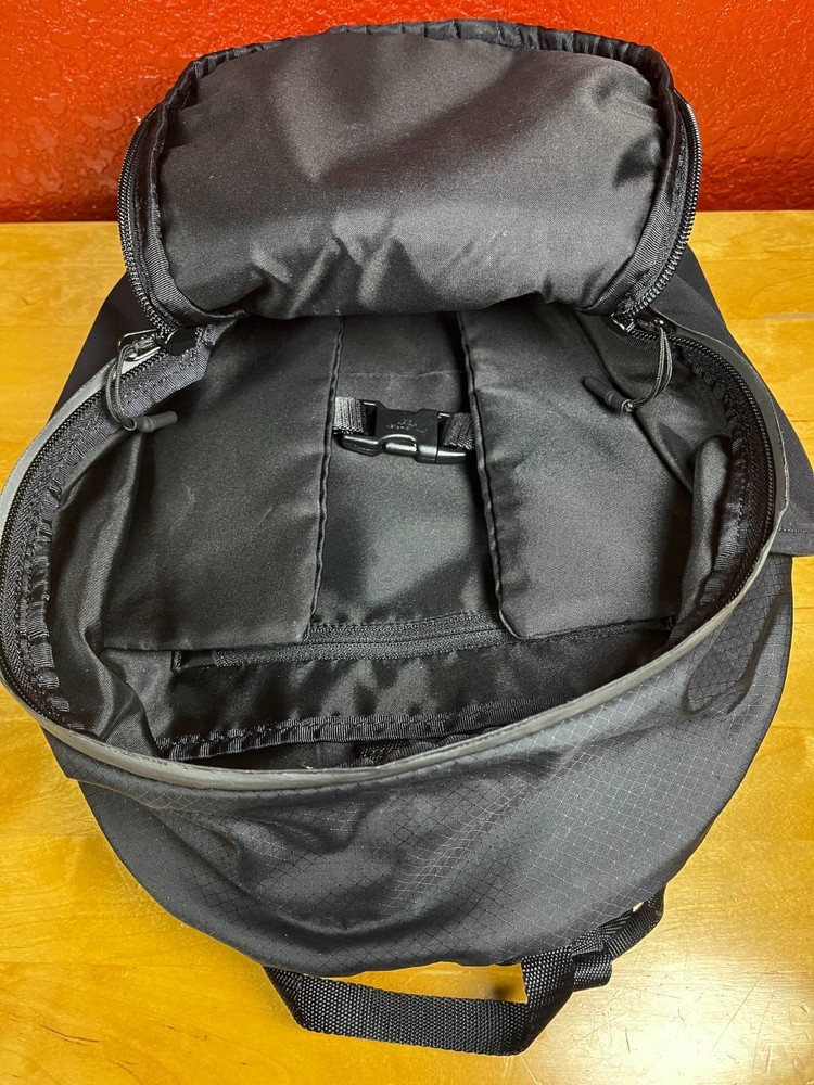 Lululemon Fast & Free Black Backpack 13L Hydration 16”x9.5”x3.5”