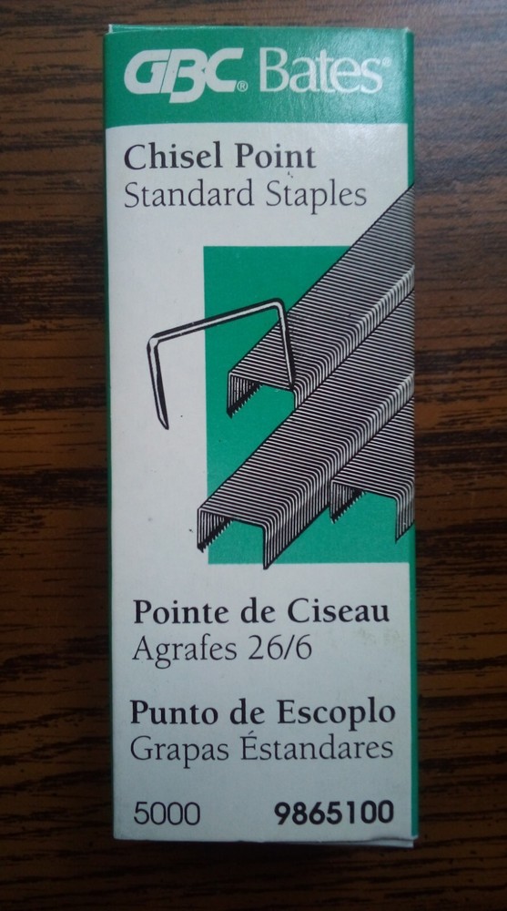 GBC Bates Chisel Point Standard Staples