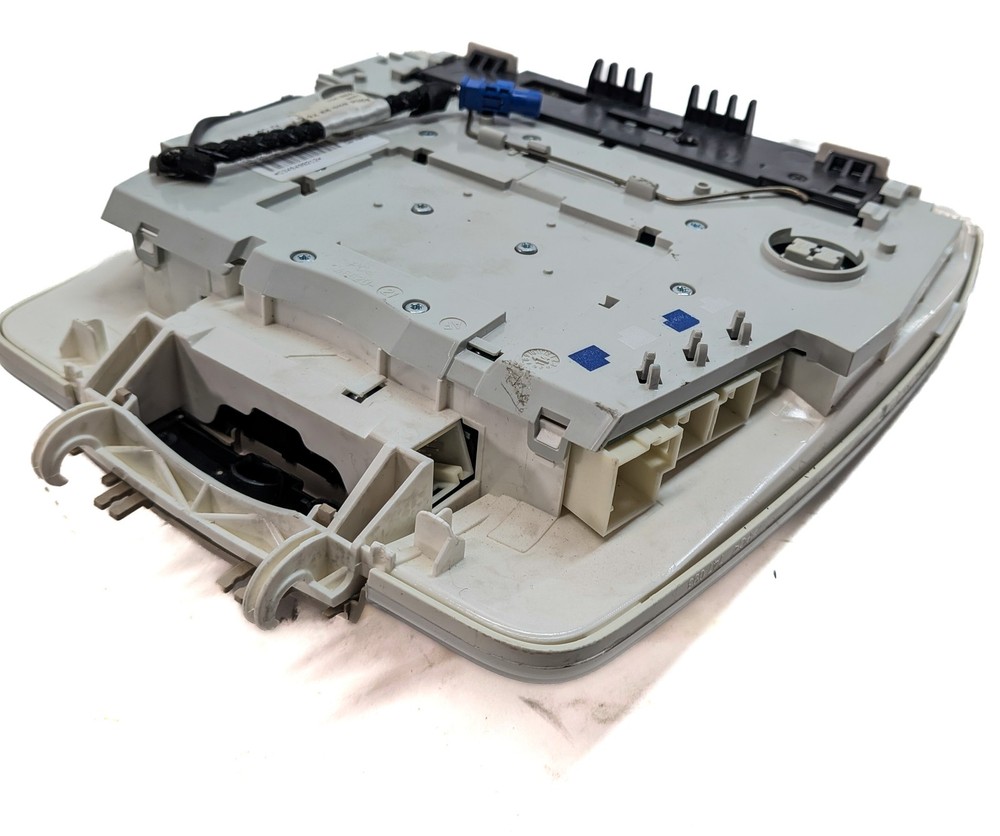 2015 MERCEDES E400 CONV A207 FRONT INTERIOR DOME MAP READING LIGHT LAMP (Beige)