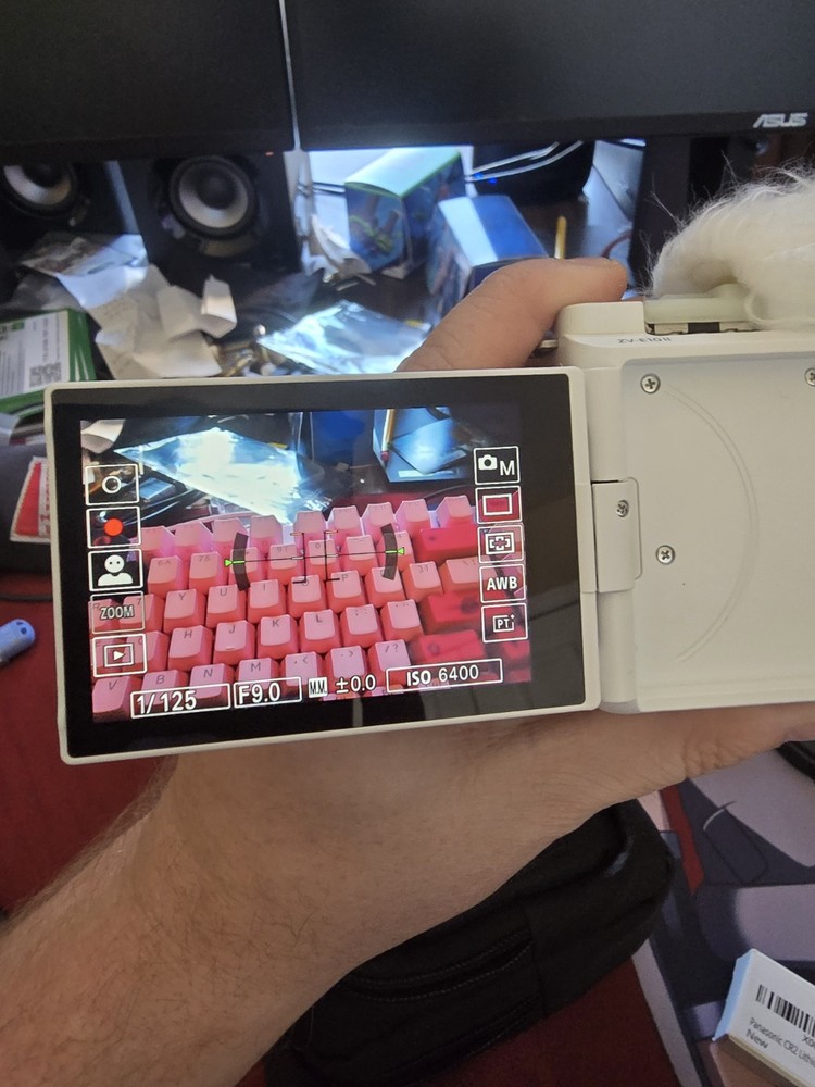 Sony ZV-1 II 21MP Vlogging Camera - White/Bundle