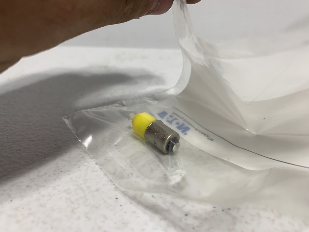 Eaton E22LED612YN-GR Yellow LED Indicator 6-12V