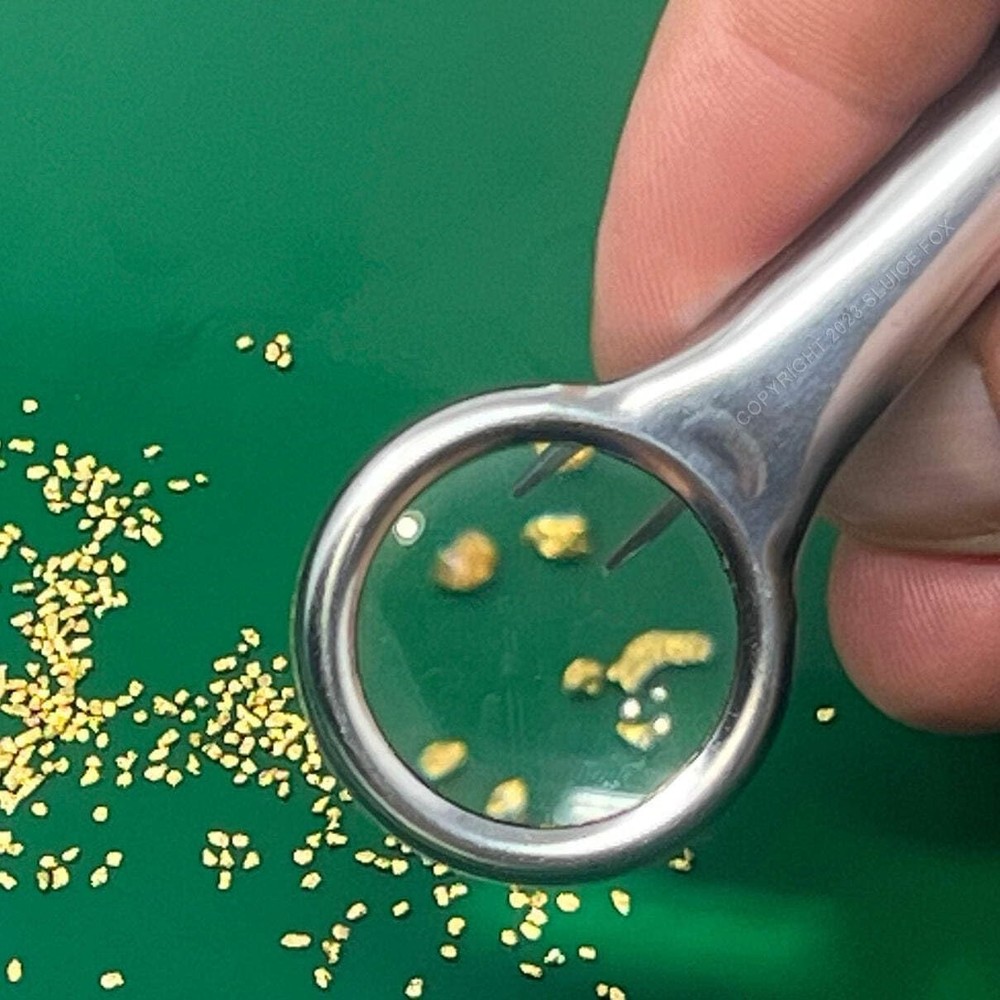 All-in-One Gold Panning Kit: Portable Sluice, Essential Tools & Backpack