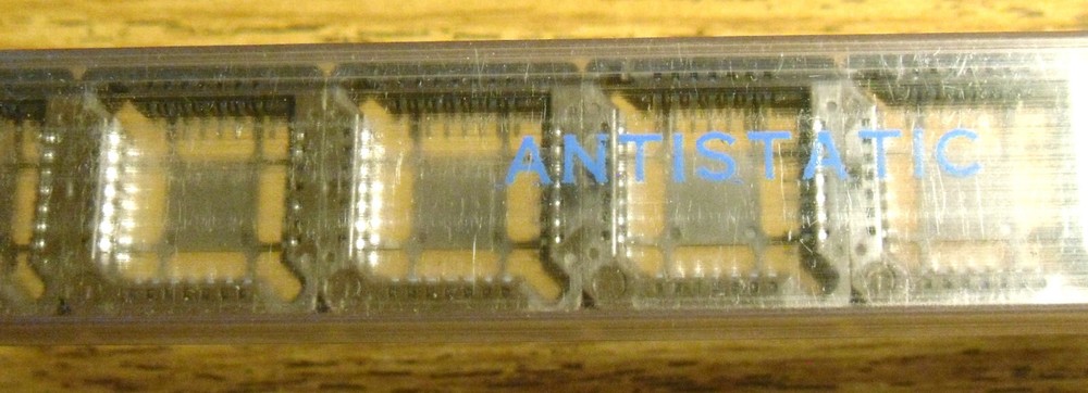 28 Pin PLCC  Socket - Surface Mount - NEW - Methode 213-028-602 - TWO Pieces