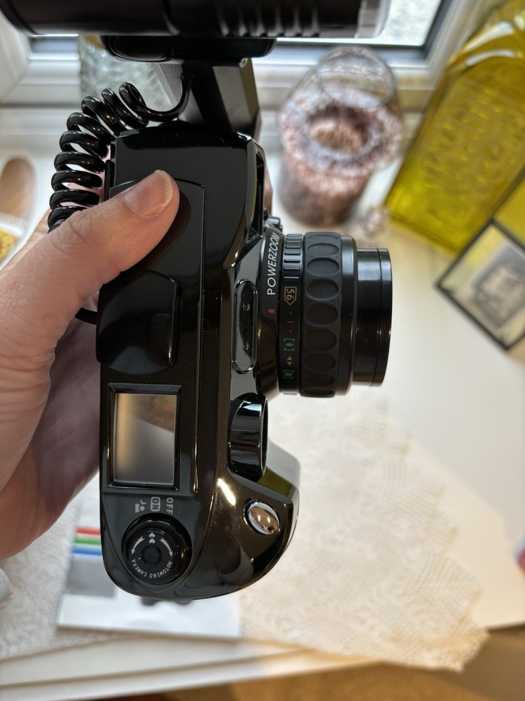 Nokina Beginners 35mm Film Camera Detachable Flash & Case - Untested