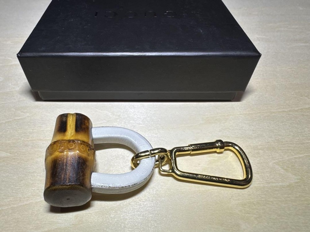 Rare GUCCI bamboo keychain retro