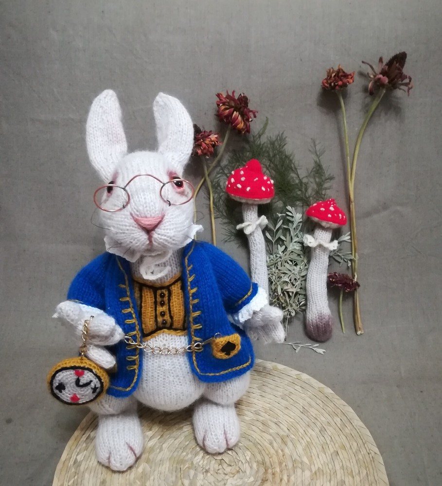 Wonderland Knitting Patterns – Printed Set: Rabbit, Cat & Toadstools