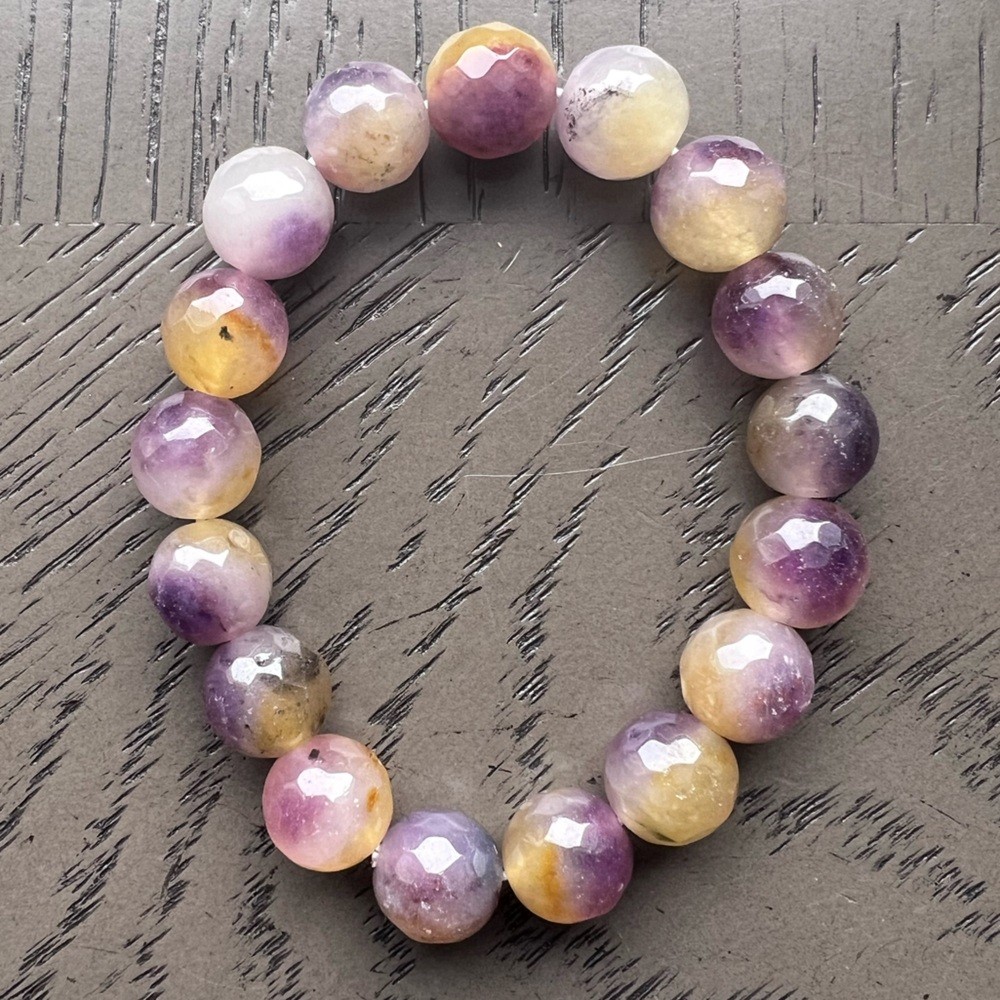 Faceted chalcedony bracelet 6.5’