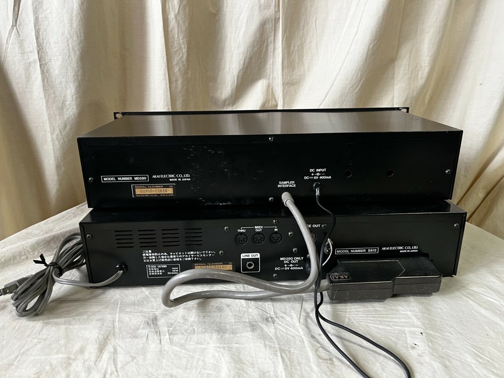 Akai S612 MIDI DIGITAL SAMPLER & MD280 SAMPLER DISK DRIVE w/ disk