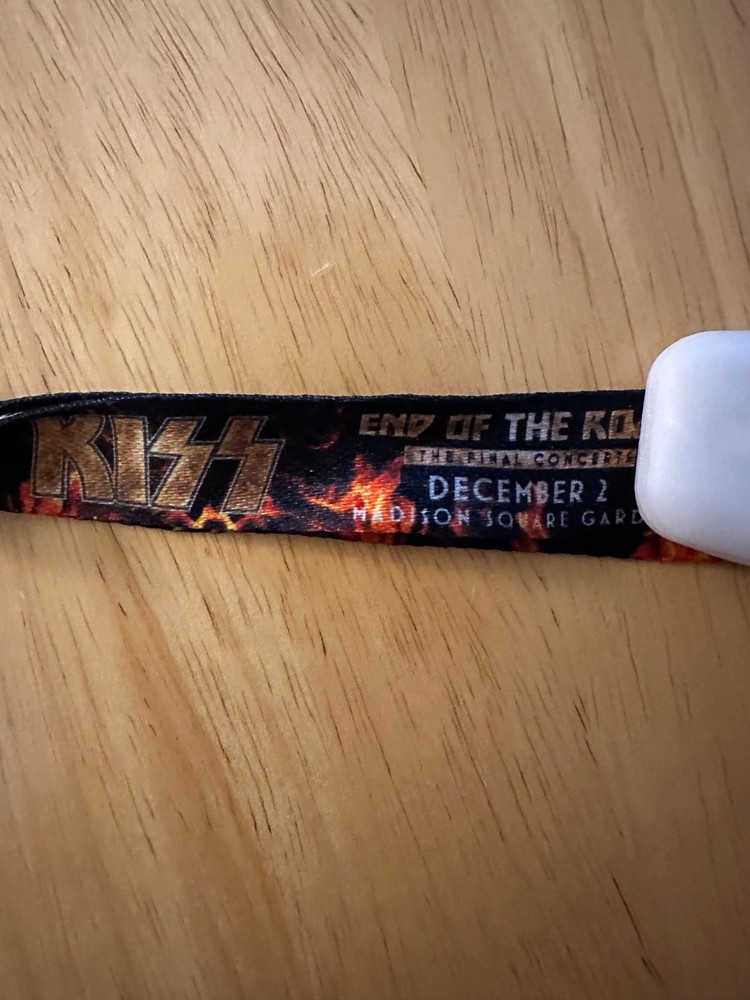 Kiss End of The Road Kiss Army Card and December 2 Show Bracelet